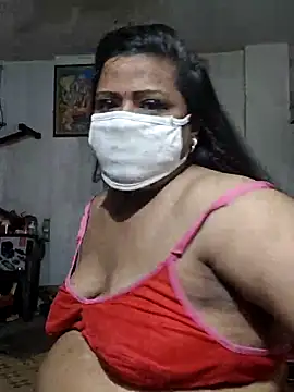 Snapshot of Love_Jenny chatting on 05-10-26, 04:39 Love Jenny online show from 05-10-26, 04:39
