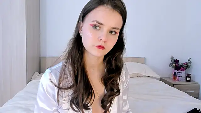 Snapshot of evelinal_ove chatting on 03-05-25, 11:17 evelinal ove online show from 03-05-25, 11:17