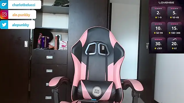 Snapshot of charlotbelucci_ chatting on 11-24-25, 12:05 charlotbelucci online show from 11-24-25, 12:05