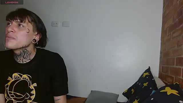 Snapshot of charlotbelucci_ chatting on 12-18-25, 11:16 charlotbelucci online show from 12-18-25, 11:16