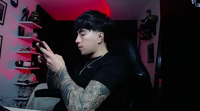 Snapshot of jung_dragon chatting on 12-11-24, 04:49 jung dragon online show from 12-11-24, 04:49