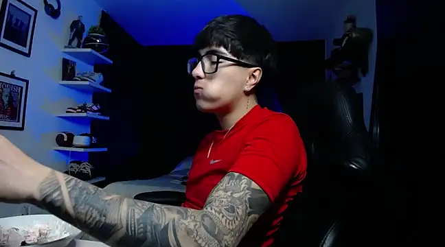 Snapshot of jung_dragon chatting on 12-12-24, 06:25 jung dragon online show from 12-12-24, 06:25