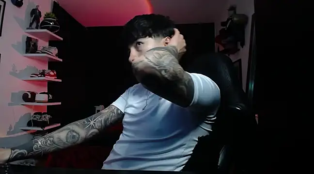 Snapshot of jung_dragon chatting on 12-17-24, 08:45 jung dragon online show from 12-17-24, 08:45