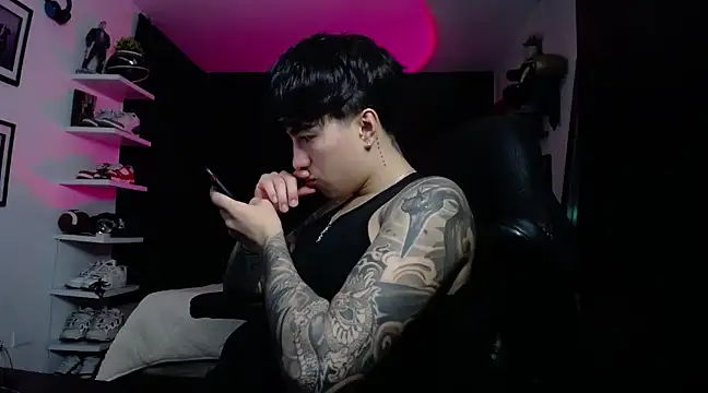 Snapshot of jung_dragon chatting on 12-26-24, 03:06 jung dragon online show from 12-26-24, 03:06