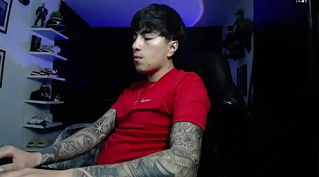 Snapshot of jung_dragon chatting on 01-10-25, 08:18 jung dragon online show from 01-10-25, 08:18