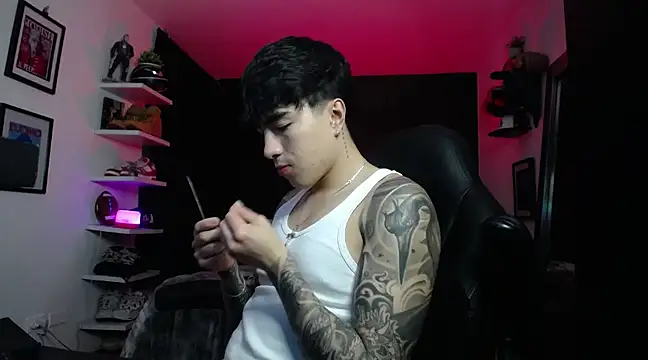 Snapshot of jung_dragon chatting on 03-06-25, 03:24 jung dragon online show from 03-06-25, 03:24