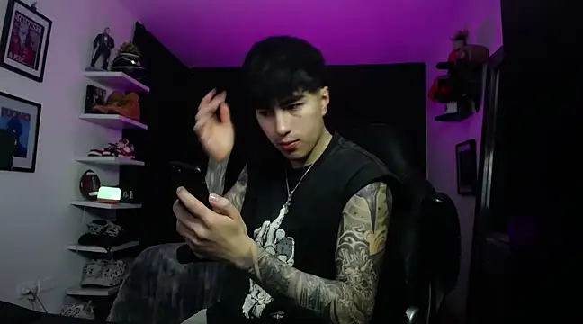 Snapshot of jung_dragon chatting on 03-10-25, 04:07 jung dragon online show from 03-10-25, 04:07