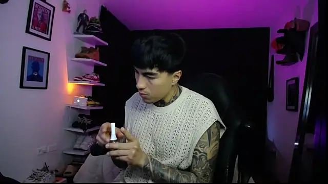 Snapshot of jung_dragon chatting on 09-27-25, 06:51 jung dragon online show from 09-27-25, 06:51