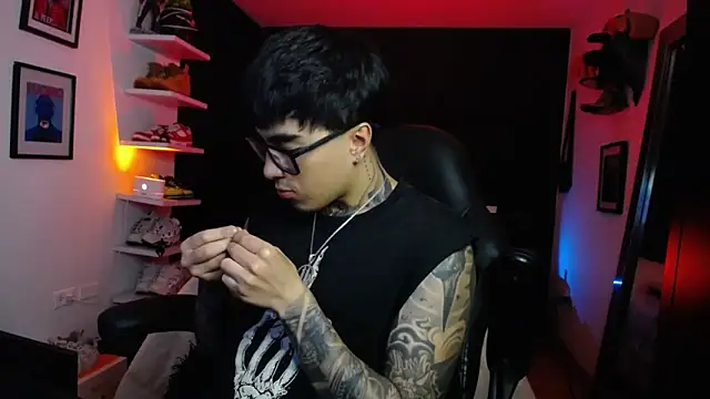 Snapshot of jung_dragon chatting on 10-03-25, 01:57 jung dragon online show from 10-03-25, 01:57