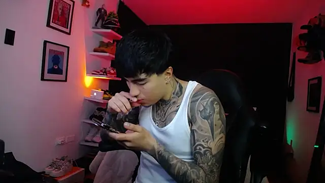 Snapshot of jung_dragon chatting on 10-05-25, 05:17 jung dragon online show from 10-05-25, 05:17