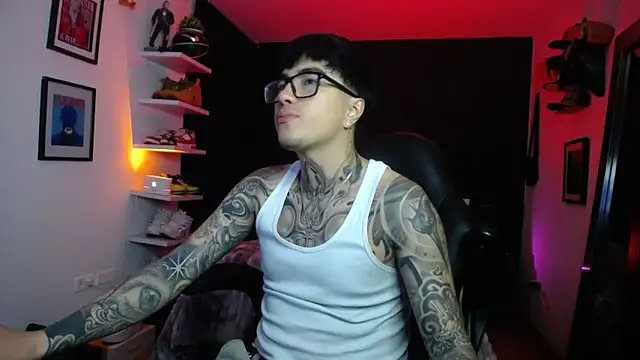 Snapshot of jung_dragon chatting on 10-24-25, 04:31 jung dragon online show from 10-24-25, 04:31