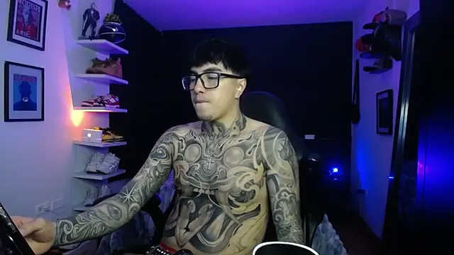 Snapshot of jung_dragon chatting on 10-25-25, 04:53 jung dragon online show from 10-25-25, 04:53