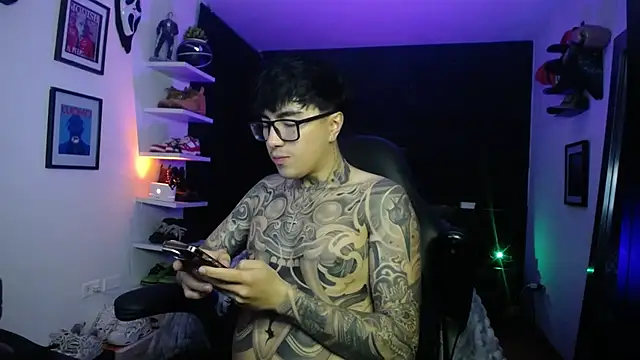 Snapshot of jung_dragon chatting on 11-13-25, 02:32 jung dragon online show from 11-13-25, 02:32