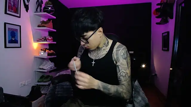 Snapshot of jung_dragon chatting on 11-24-25, 03:28 jung dragon online show from 11-24-25, 03:28