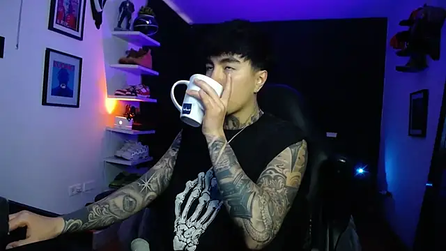 Snapshot of jung_dragon chatting on 11-30-25, 02:54 jung dragon online show from 11-30-25, 02:54