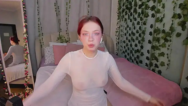 Love is Lola online show from 01-13-26, 12:05