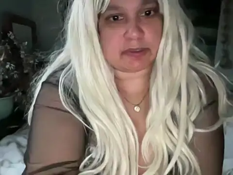 MelanieFawker online show from 09-19-25, 01:51