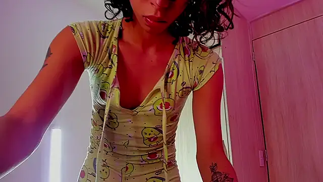 Bigcatalove online show from 12-24-24, 11:06