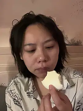 Eliza-E online show from 02-06-26, 11:30