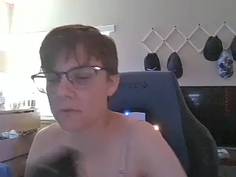 Snapshot of KaliSnow199623 chatting on 12-04-24, 06:39 KaliSnow199623 online show from 12-04-24, 06:39