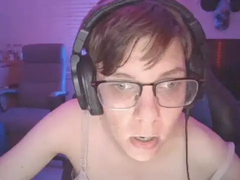 Snapshot of KaliSnow199623 chatting on 12-07-24, 07:16 KaliSnow199623 online show from 12-07-24, 07:16