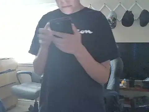 Snapshot of KaliSnow199623 chatting on 01-14-25, 06:17 KaliSnow199623 online show from 01-14-25, 06:17