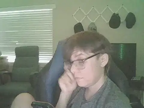 Snapshot of KaliSnow199623 chatting on 01-19-25, 01:10 KaliSnow199623 online show from 01-19-25, 01:10