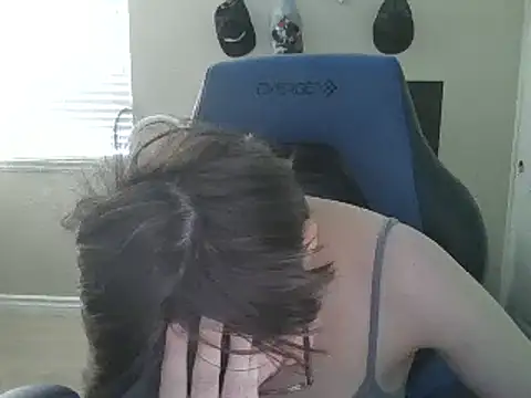 Snapshot of KaliSnow199623 chatting on 02-02-25, 09:34 KaliSnow199623 online show from 02-02-25, 09:34