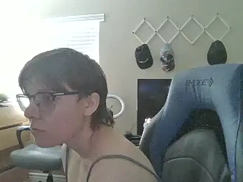 Snapshot of KaliSnow199623 chatting on 02-09-25, 11:04 KaliSnow199623 online show from 02-09-25, 11:04