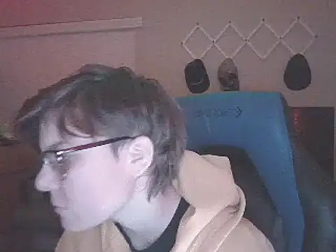 Snapshot of KaliSnow199623 chatting on 02-13-25, 05:05 KaliSnow199623 online show from 02-13-25, 05:05