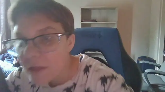 Snapshot of KaliSnow199623 chatting on 09-10-25, 10:10 KaliSnow199623 online show from 09-10-25, 10:10