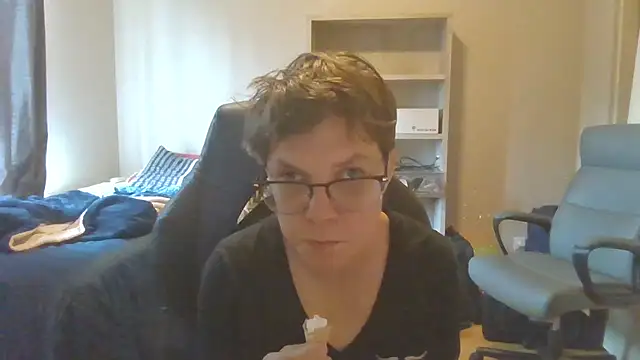 Snapshot of KaliSnow199623 chatting on 09-12-25, 08:20 KaliSnow199623 online show from 09-12-25, 08:20