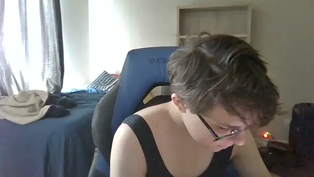 Snapshot of KaliSnow199623 chatting on 09-28-25, 09:09 KaliSnow199623 online show from 09-28-25, 09:09