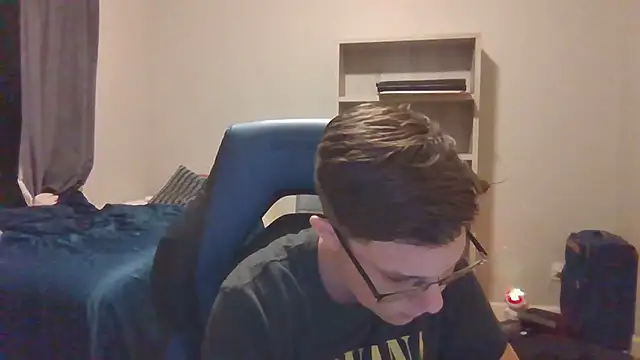 Snapshot of KaliSnow199623 chatting on 09-30-25, 03:00 KaliSnow199623 online show from 09-30-25, 03:00