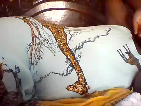 Snapshot of missarpie chatting on 09-28-25, 12:21 missarpie online show from 09-28-25, 12:21