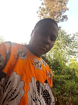 Snapshot of missarpie chatting on 10-15-25, 03:50 missarpie online show from 10-15-25, 03:50