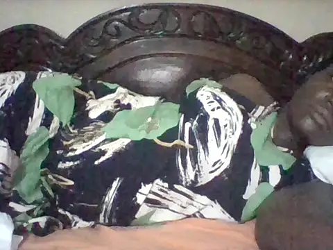 Snapshot of missarpie chatting on 10-22-25, 04:51 missarpie online show from 10-22-25, 04:51