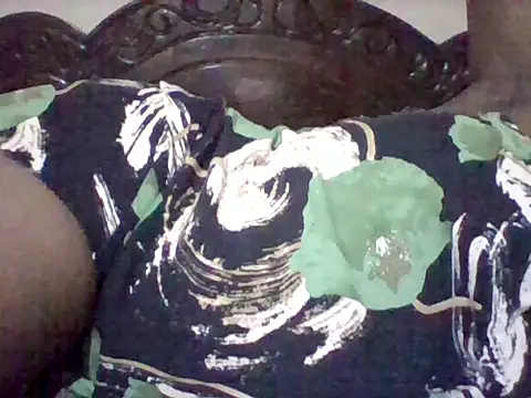 Snapshot of missarpie chatting on 10-27-25, 12:36 missarpie online show from 10-27-25, 12:36