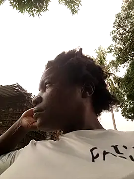 Snapshot of missarpie chatting on 10-29-25, 11:01 missarpie online show from 10-29-25, 11:01