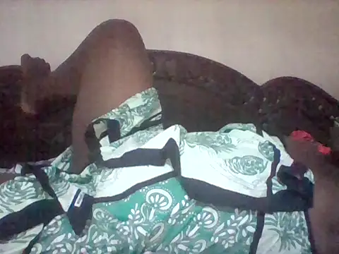 Snapshot of missarpie chatting on 11-16-25, 05:07 missarpie online show from 11-16-25, 05:07