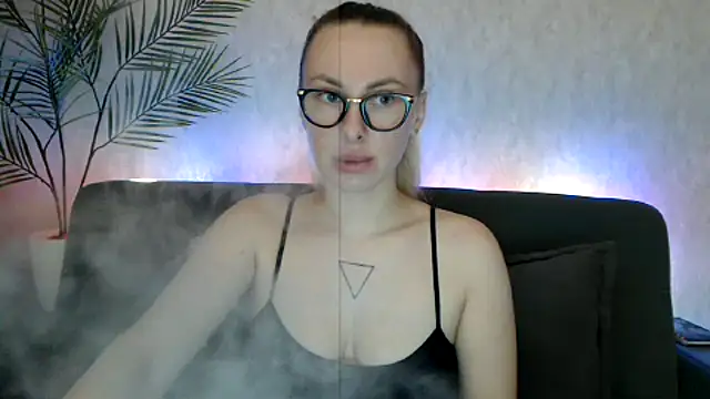  Leslyy Solo 1 online show from 10-07-25, 05:43
