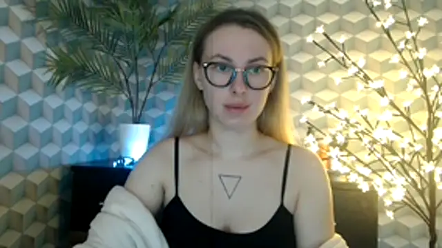  Leslyy Solo 1 online show from 10-28-25, 07:27