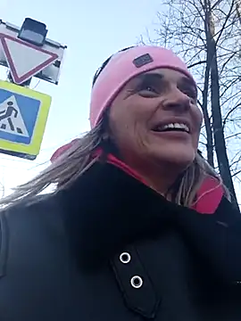 hugebobbs online show from 03-21-25, 02:18