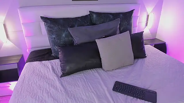 sofi bakerr online show from 10-01-25, 11:38