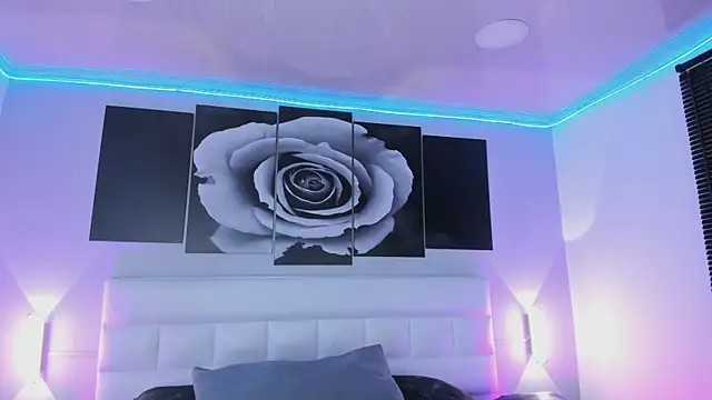 sofi bakerr online show from 11-15-25, 11:40