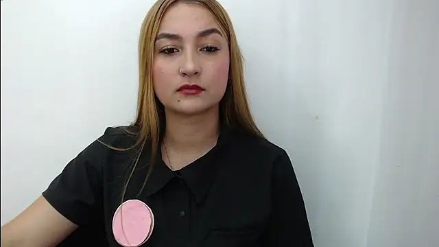 Snapshot of salome__lopez_ chatting on 11-07-25, 02:39 salome lopez online show from 11-07-25, 02:39