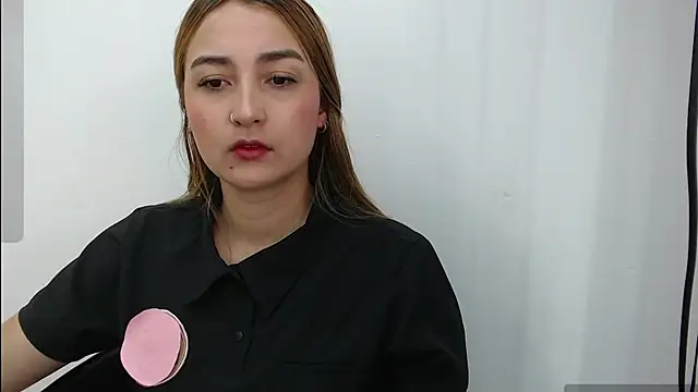 Snapshot of salome__lopez_ chatting on 11-21-25, 01:54 salome lopez online show from 11-21-25, 01:54