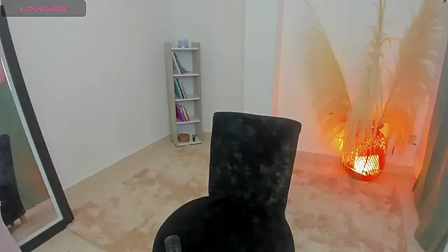 AnntoniaWood online show from 03-08-25, 02:40