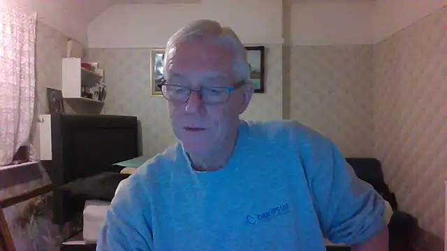 Snapshot of shaun63m chatting on 11-25-25, 01:38 shaun63m online show from 11-25-25, 01:38