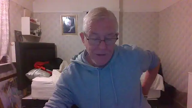 Snapshot of shaun63m chatting on 01-09-26, 12:46 shaun63m online show from 01-09-26, 12:46